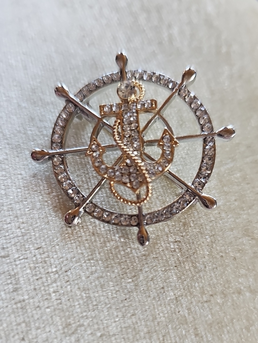 Rhinestone Anchor Wheel Brooch - Gold and Silver - Picture 2 of 6